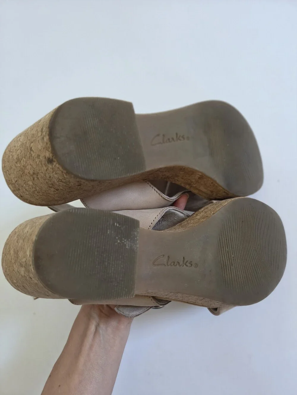Clarks Giselle Dove Wedge Sandals in Sand Nubuck leather size 9